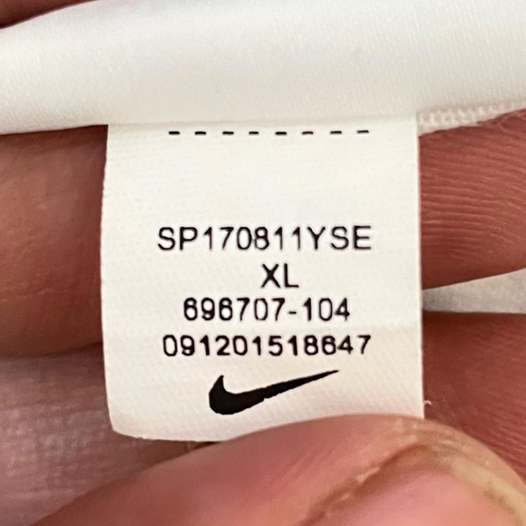 NIKE AUTHENTIC ATHELETIC CUT WHITE CREW NECK T-SHIRT FOR MEN’S & WOMEN’S - Picture 5 of 7